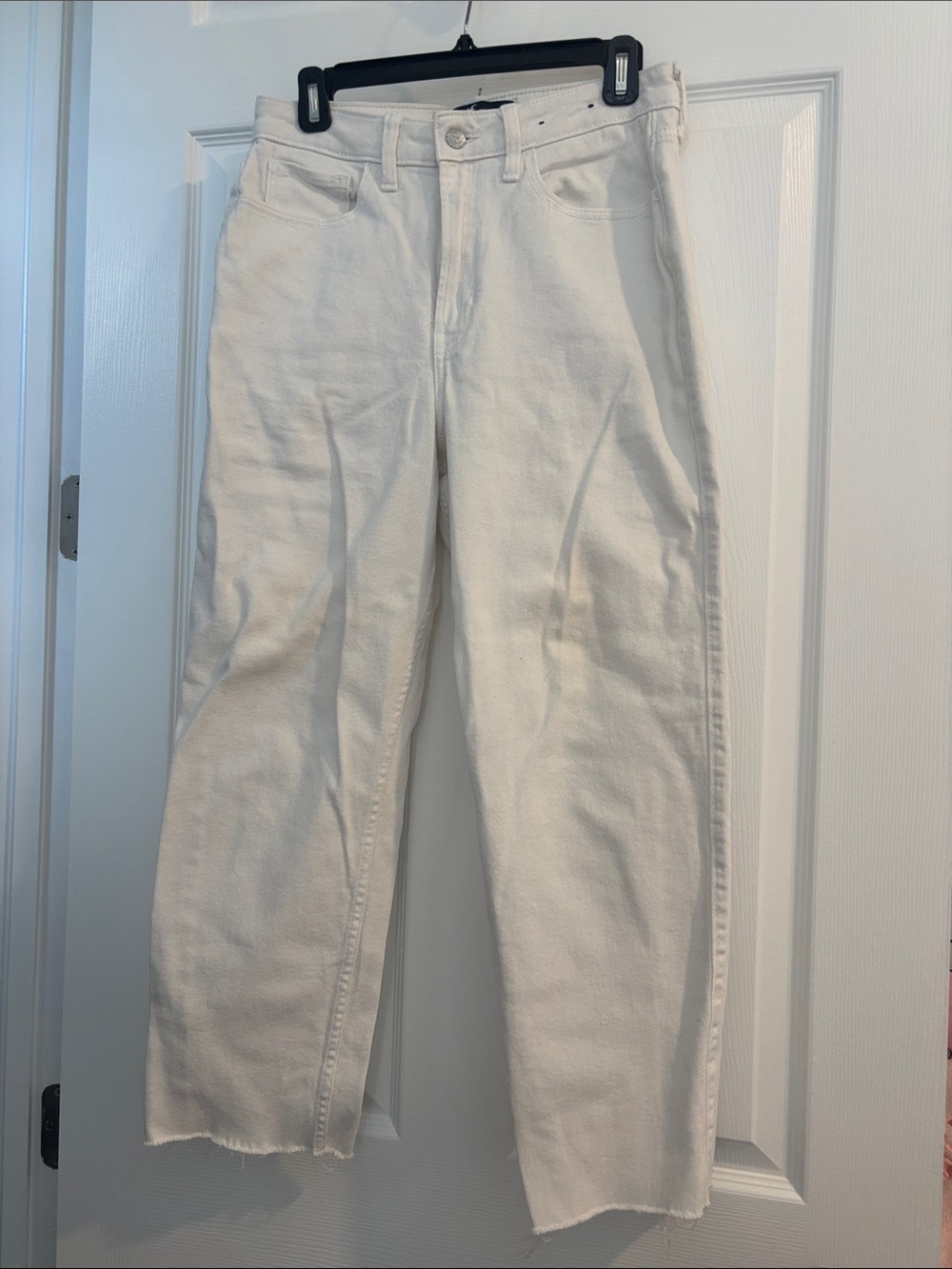 Hollister White Ultra High-Rise Straight Leg Jeans